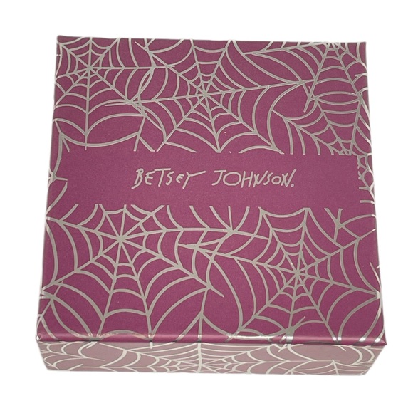 Betsey Johnson Ghost and Spiderweb Dangle Earrings White Blue - Picture 4 of 5